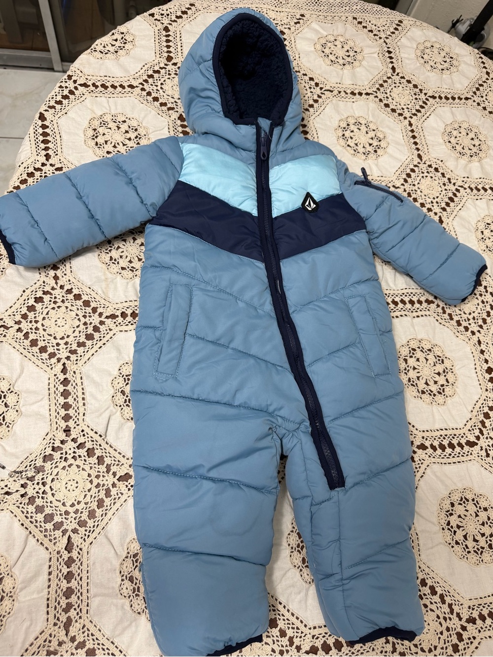 Volcom baby snowsuit fleece-lined insulated with Sherpa hoodie size 18 months